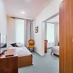 Weber Guest house 3*