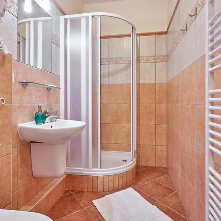 ペンション ウェッバー 3*