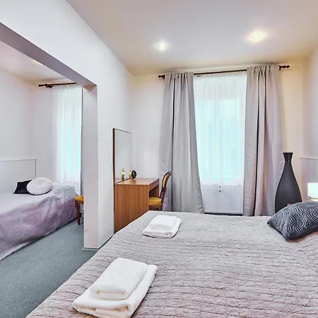 ゲストハウス ペンション ウェッバー 3*